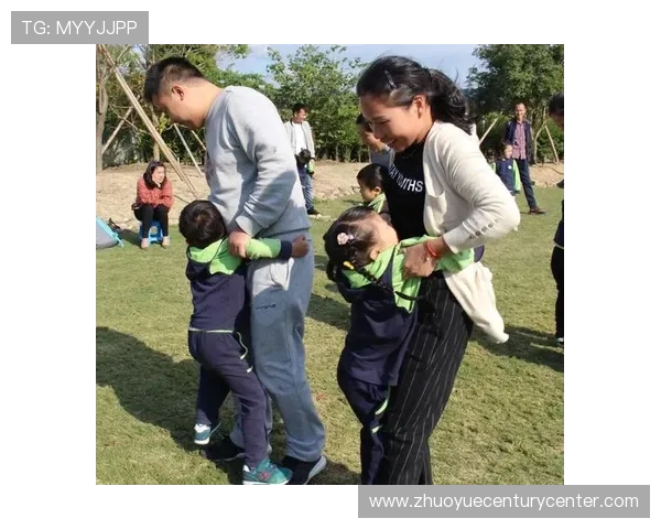 绿巨人奶奶挑战木头人游戏趣味大作战快来一起见证奇妙时刻
